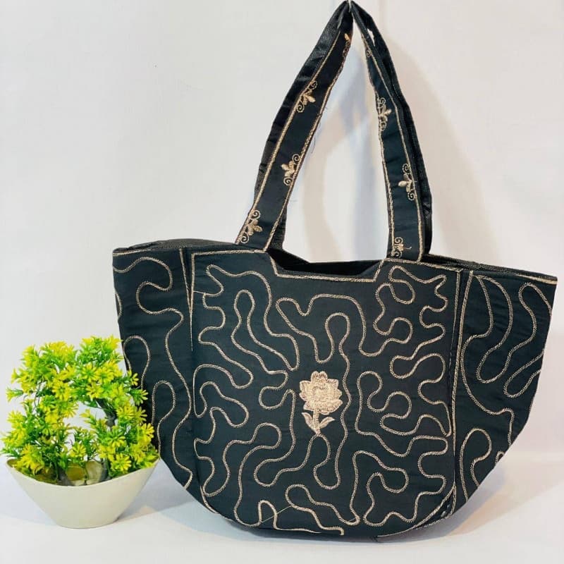 4 Design Work Hand Bag's